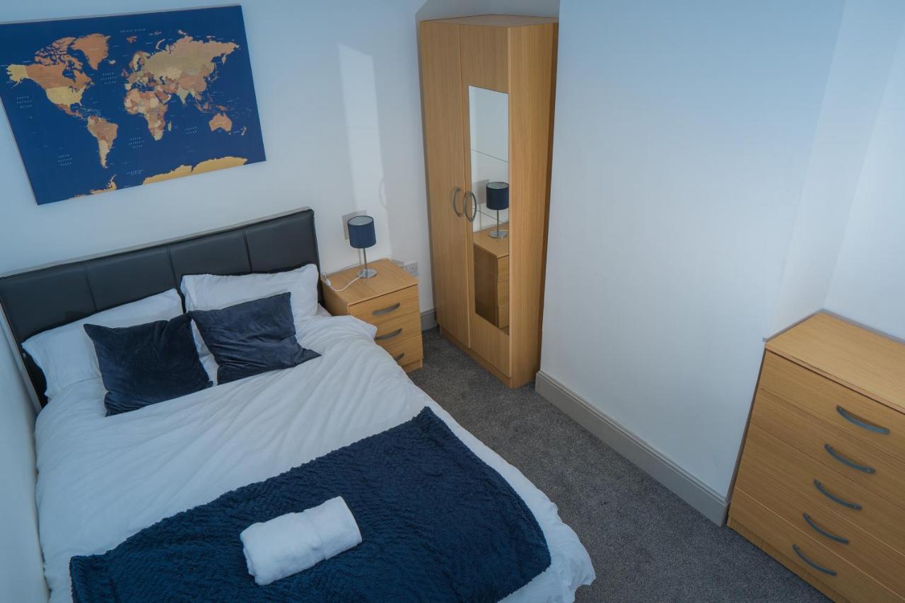 The Highfield Villa, 5 Bedrooms, Northampton Centre, Sleeps 10 Ngoại thất bức ảnh